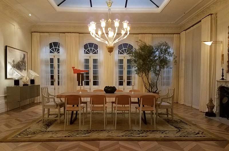 Set Decor / TV Decor Features: The OA