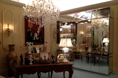 Set Decor Tv Decor Features Behind The Candelabra