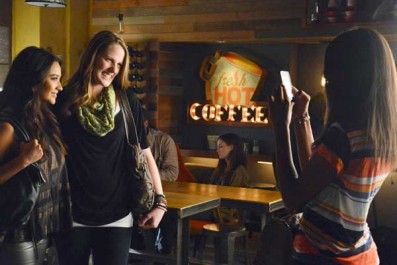 Set Decor Tv Decor Features Pretty Little Liars