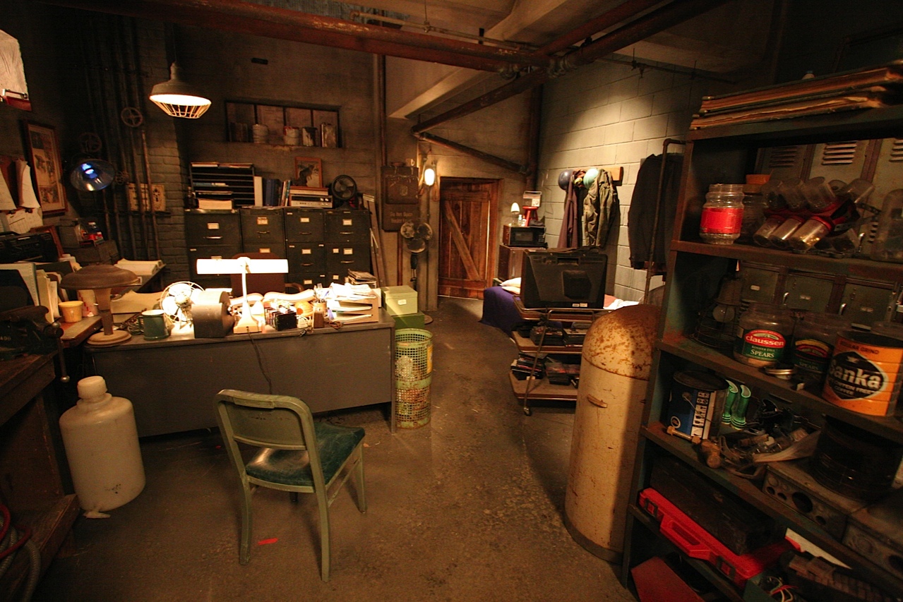 sites/setdecorators/images/images/NG_9_landlord_small.jpg