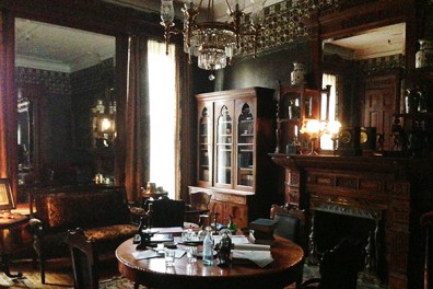 Set Decor Tv Decor Features The Knick